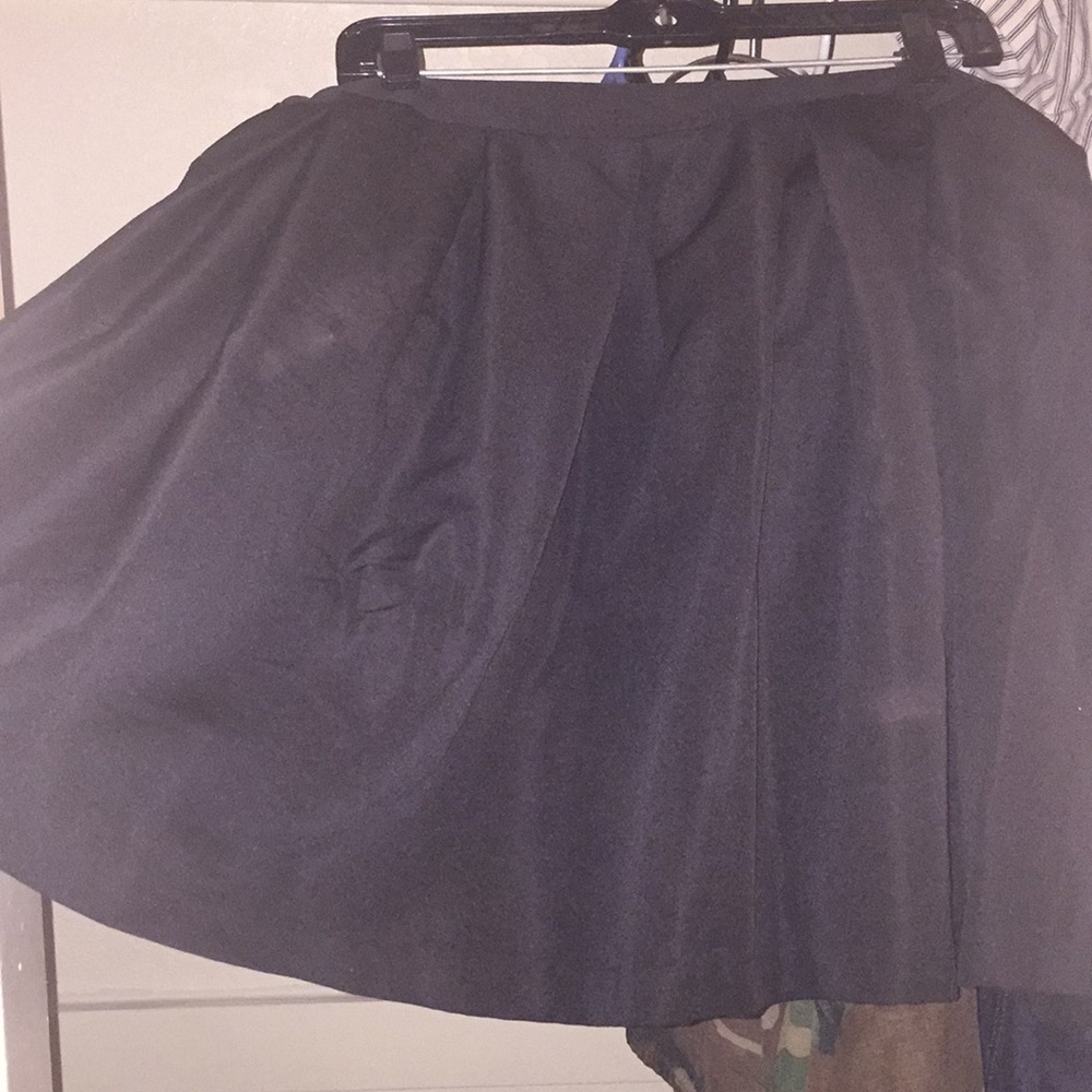 1X FOREVER 21 SKATER SKIRT